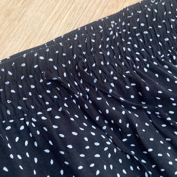 Black and White Midi Elastic Waist Skirt - Size 22 - Picture 4 of 4